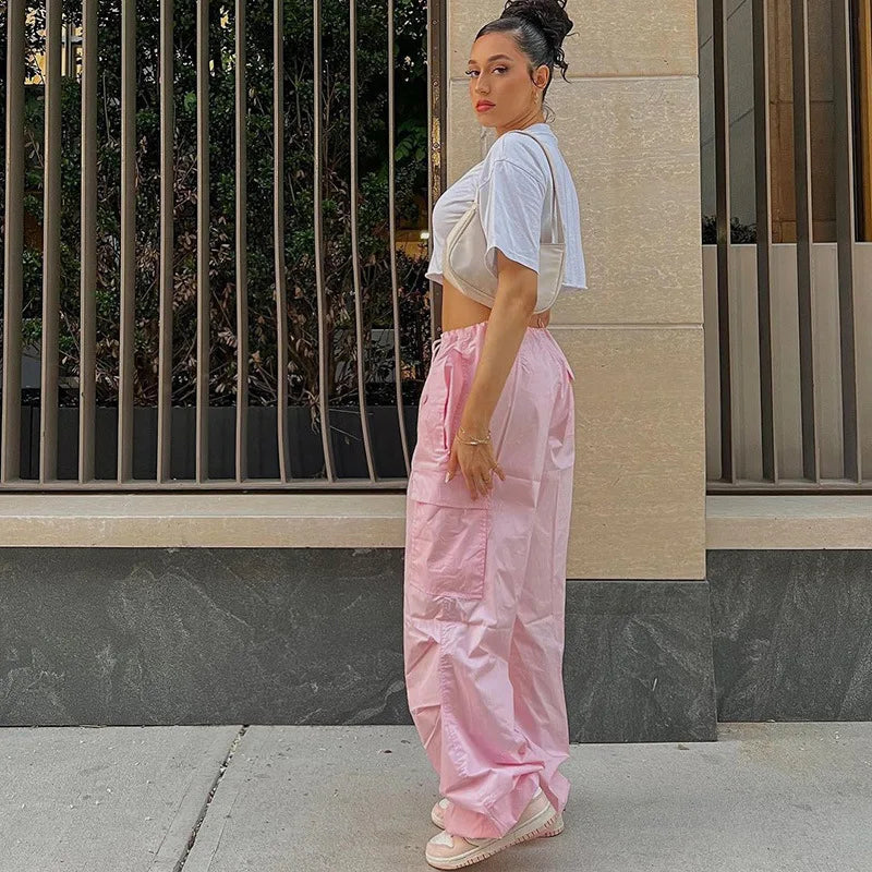 Eleganz in Bewegung: Damen-Cargohosen in Pink, Weiß und Schwarz-Cargo Hose - 3