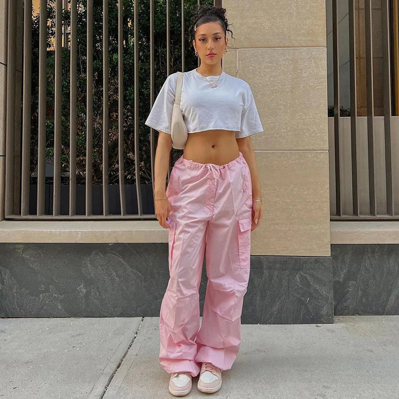 Eleganz in Bewegung: Damen-Cargohosen in Pink, Weiß und Schwarz-Cargo Hose -