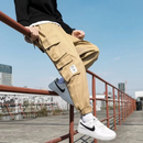 Im Mid-Season-Trend: Herren-Cargohosen