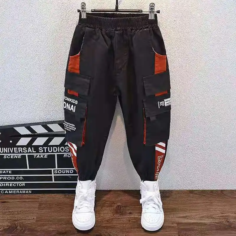 Sportliche Freiheit für kleine Champions: Junior-Cargohosen-Cago Hose -2727