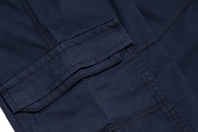 Marineblaue Cargochino für Herren: Eleganz und Funktionalität