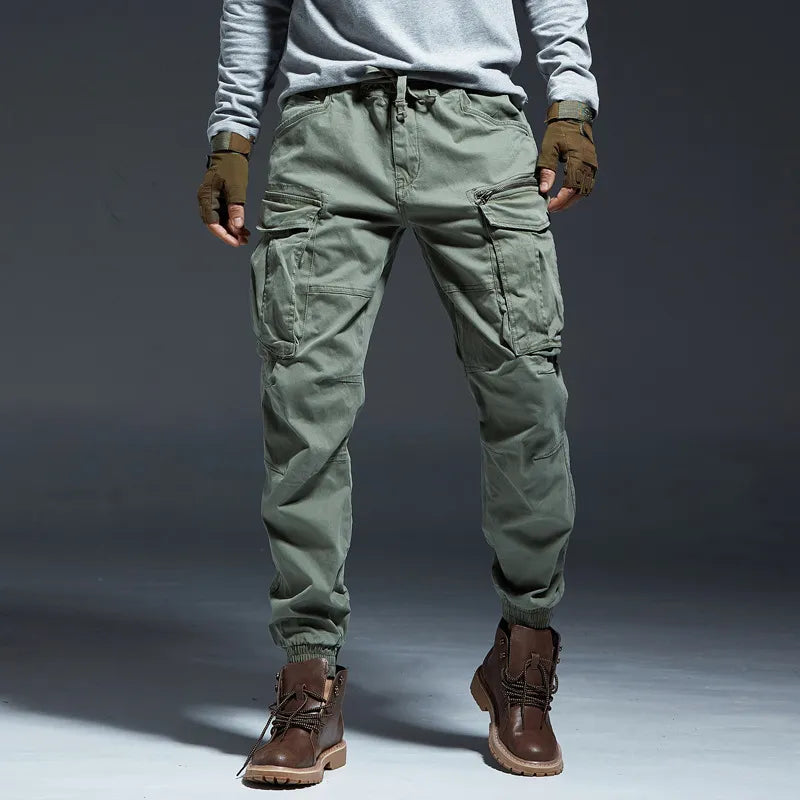Essenziell männlich: Cargohose für Herren mit urbaner Eleganz-Cargo Hose-7