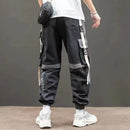 Dynamisch unterwegs: Schwarz-Weiße Sport-Cargohose-Cargo Hose- 9