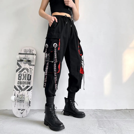 Damen-Cargohose mit Trägern und roten Details-Cargo Hose - 